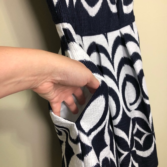 The Limited white navy blue dress size 6 - Picture 6 of 9